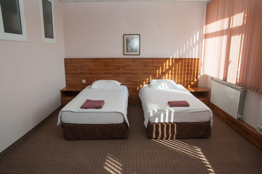 Izida 2 Hostel